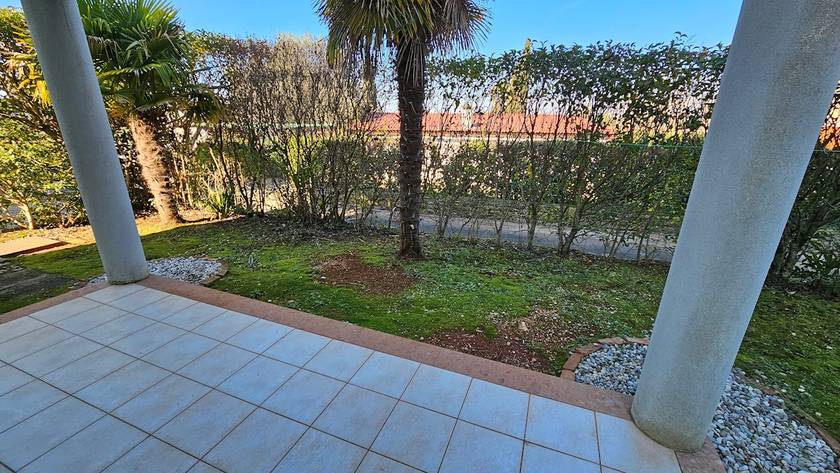 Immobili Istria, vendo casa con vista mare, vicino a Novigrad