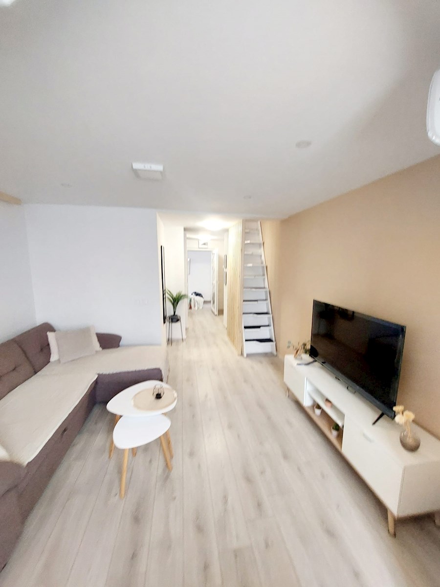 Appartamento con Soppalco – confortevole secondo piano vicino al mare