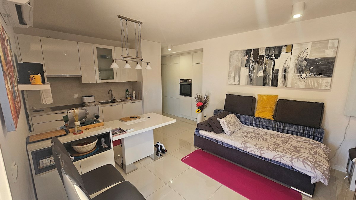 Immobili Istria, vendo appartamento, vicino il mare, Novigrad-Cittanova