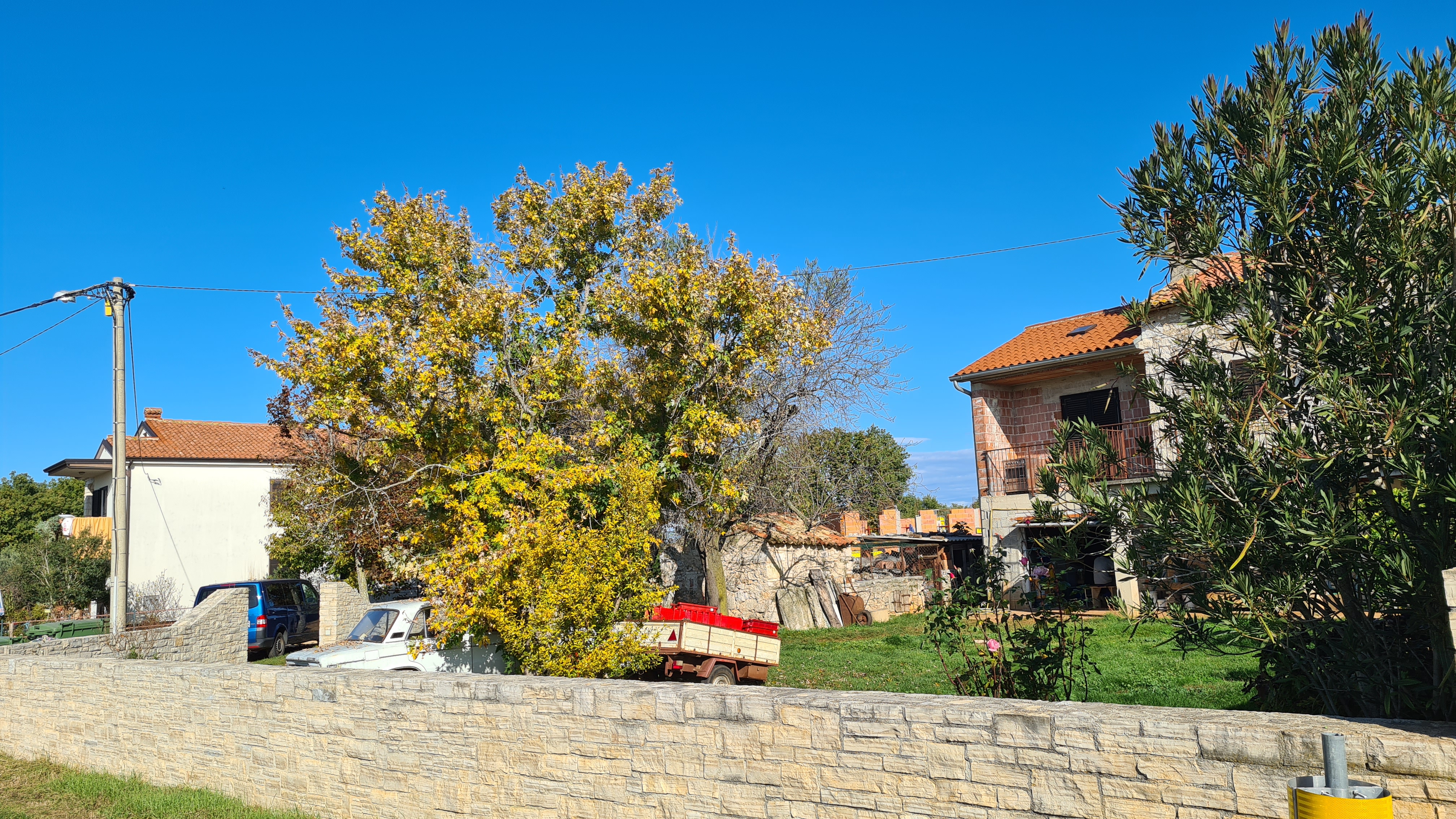 Immobili Istria, vendo casa di pietra, dintorni Novigrad