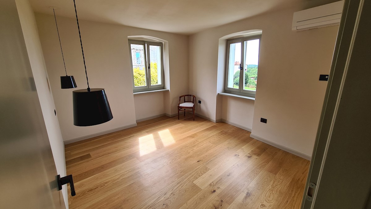 Immobili di lusso Istria, vendo casa di pietra, dintorni Buje-Buie