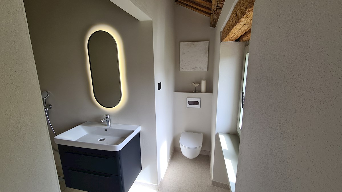 Immobili di lusso Istria, vendo casa di pietra, dintorni Buje-Buie