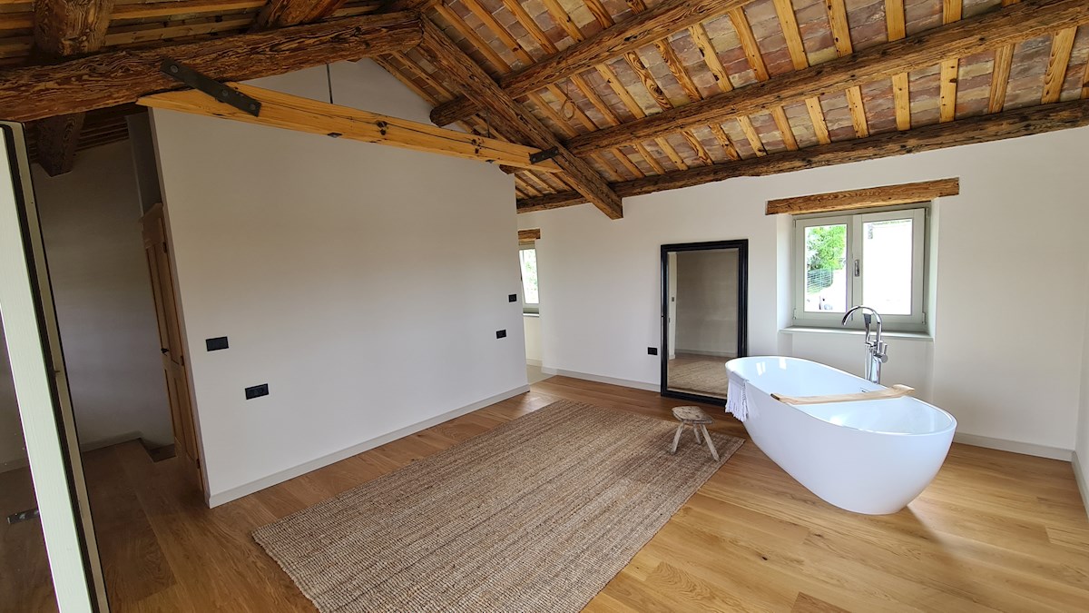 Immobili di lusso Istria, vendo casa di pietra, dintorni Buje-Buie