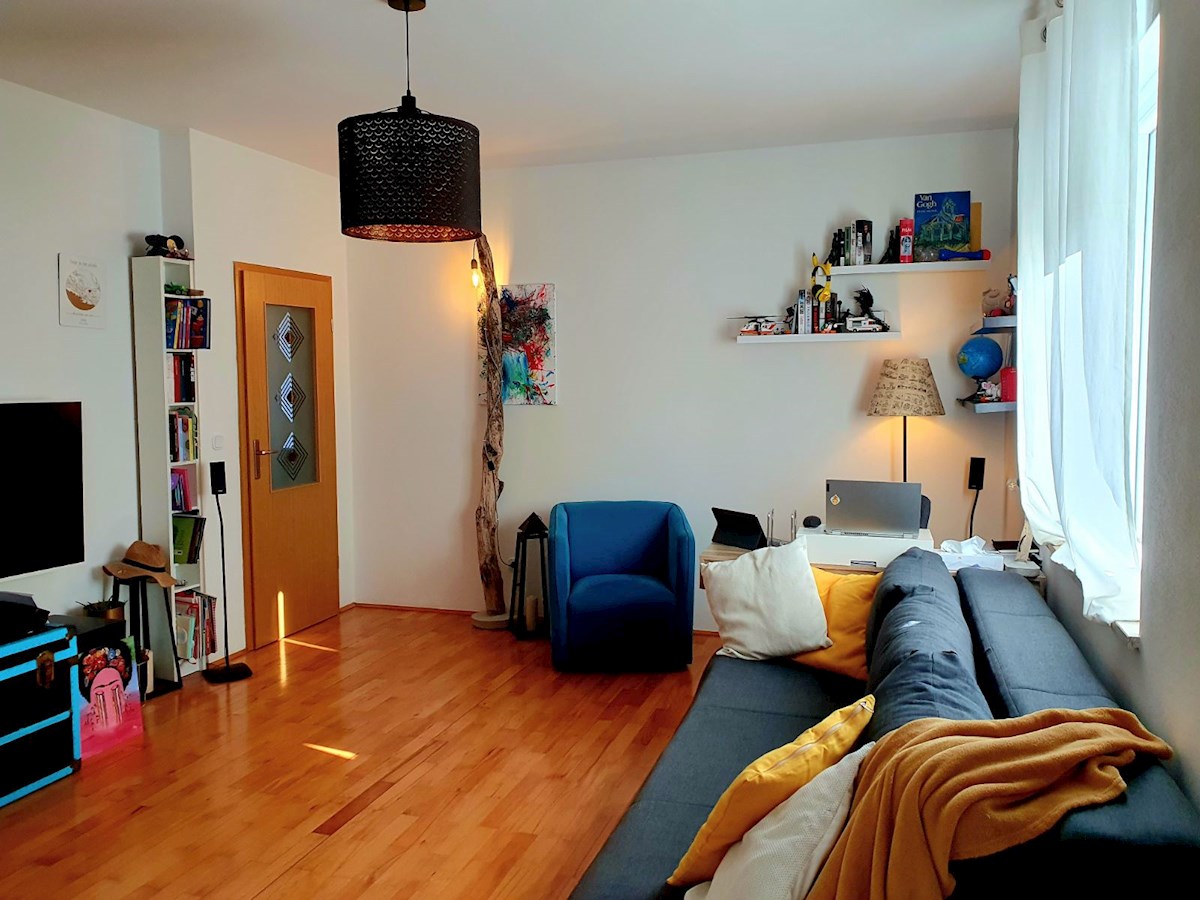 Immobili Istria, vendesi appartamento con giardino, Markovac, Višnjan