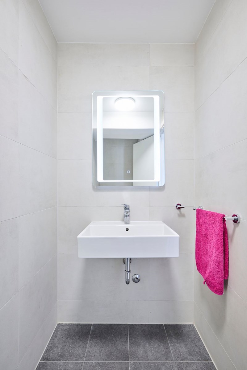 Immobili di lusso Istria, vendo appartamento prima fila dal mare, Umag-Umago