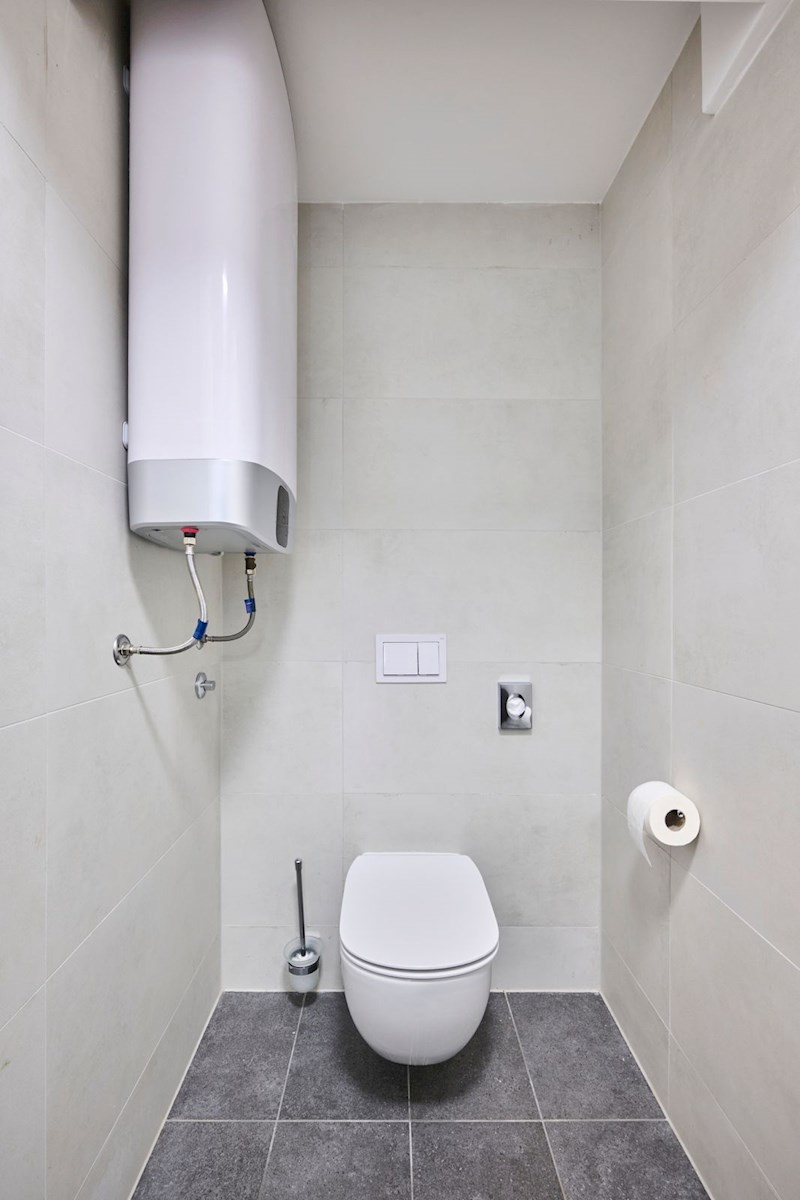 Immobili di lusso Istria, vendo appartamento prima fila dal mare, Umag-Umago