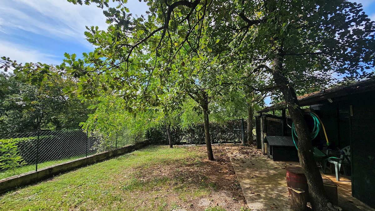 Casa a un piano immersa nella natura vicino a Grisignana
