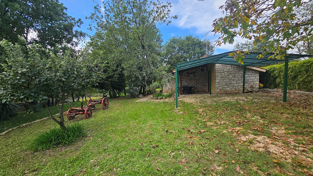Casa a un piano immersa nella natura vicino a Grisignana