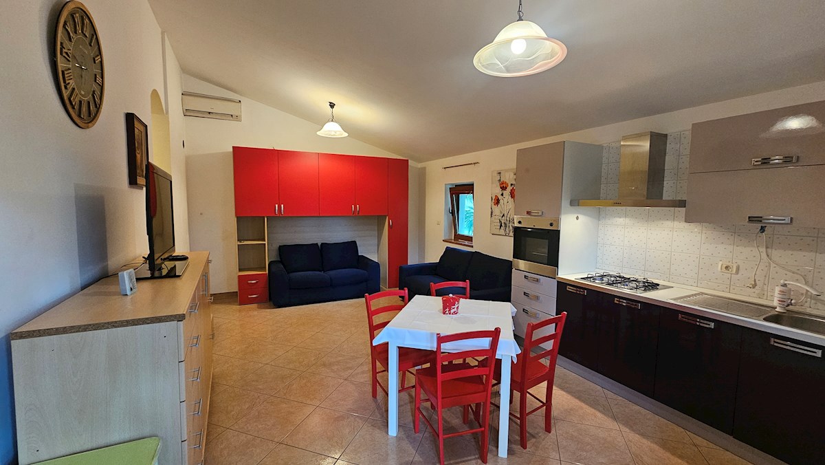 Casa a un piano immersa nella natura vicino a Grisignana