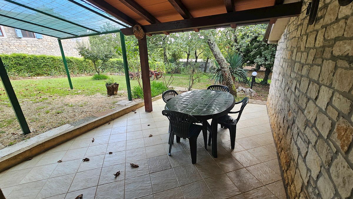 Casa a un piano immersa nella natura vicino a Grisignana