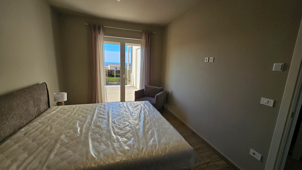 Casa bifamiliare in posizione tranquilla con splendida vista mare e piscina