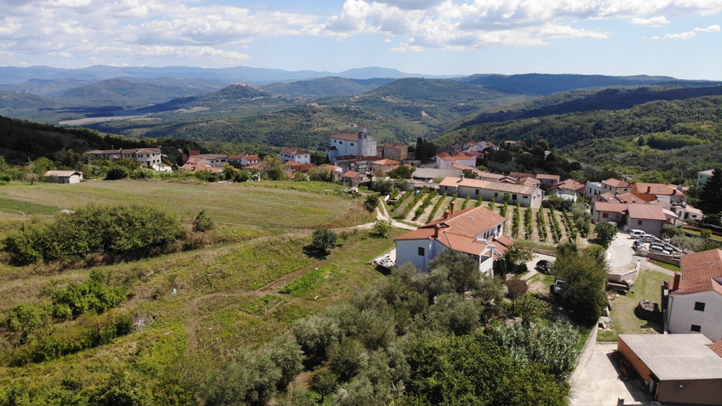 Immobili Istria, vendo casa, dintorni Parenzo, Vižinada