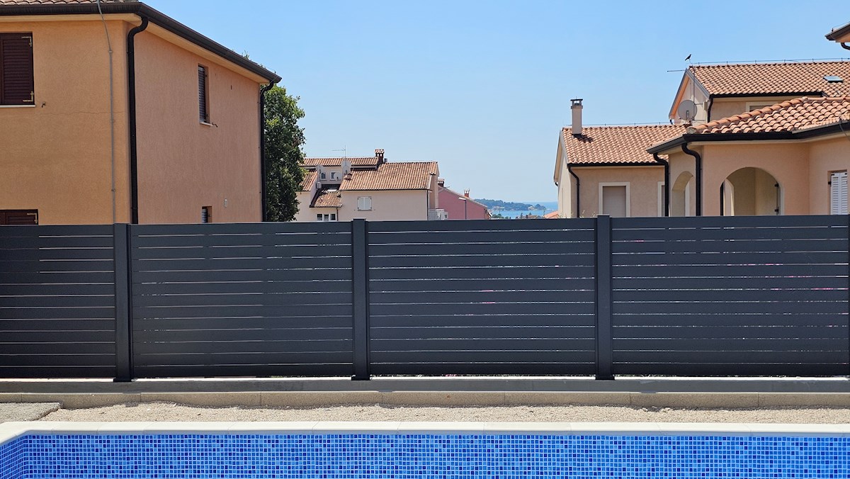 Appartamento con piscina privata e giardino a Cittanova