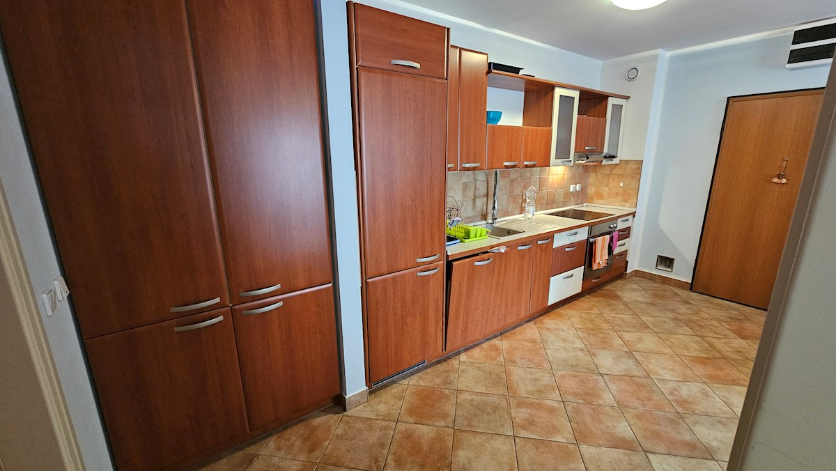 Immobili Istria, vendo appartamento, prima fila dal mare, Novigrad-Cittanova