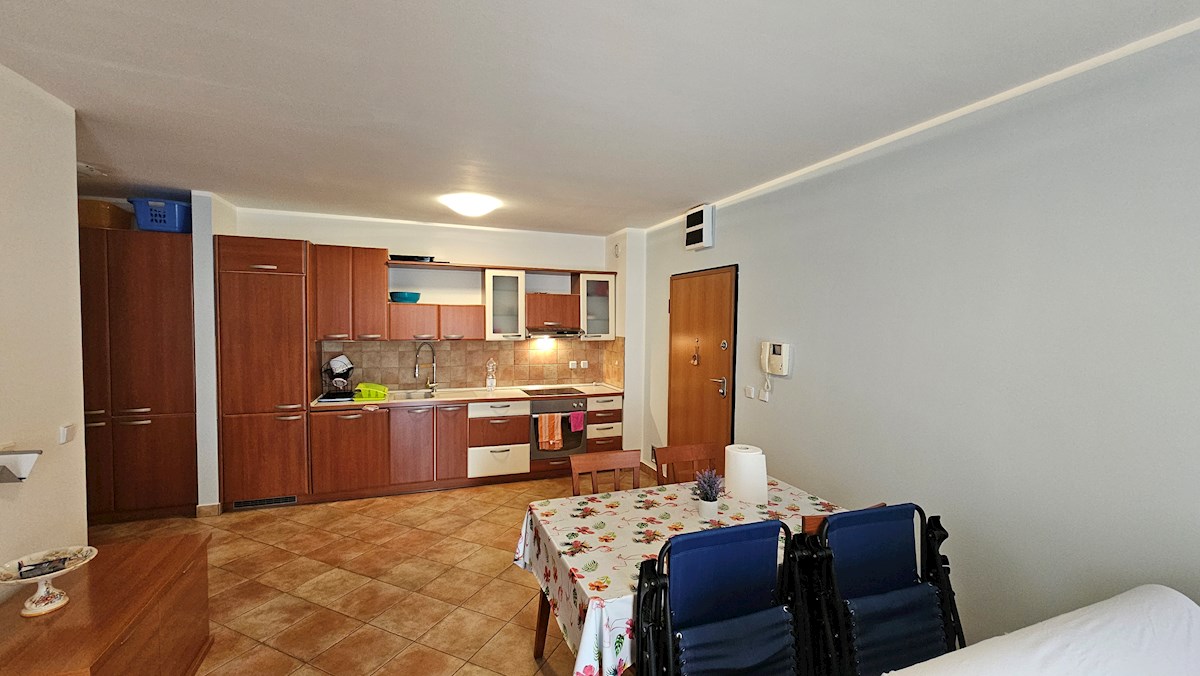 Immobili Istria, vendo appartamento, prima fila dal mare, Novigrad-Cittanova