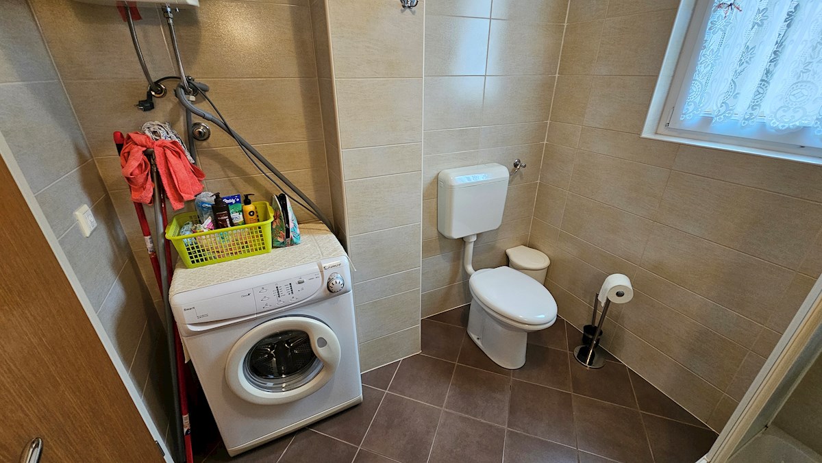 Immobili Istria, vendo appartamento, prima fila dal mare, Novigrad-Cittanova