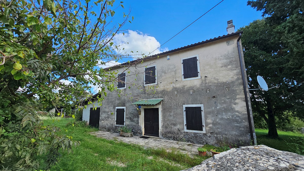 Autentica Stanzia Istriana con Due Case in Pietra e Vista sulla Natura