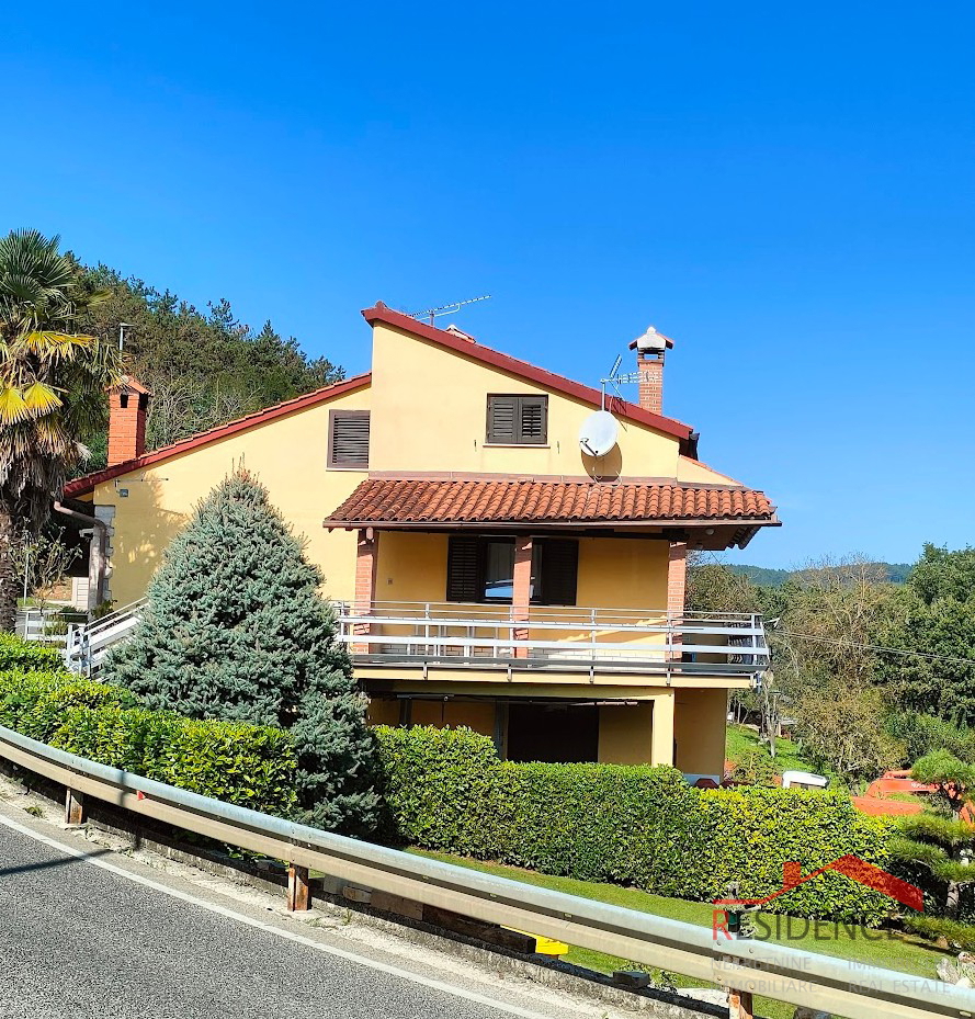 Pazin, casa con bellissima vista sul Monte Učka