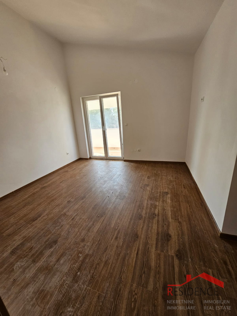 Banjole, una casa con tre appartamenti e vista mare