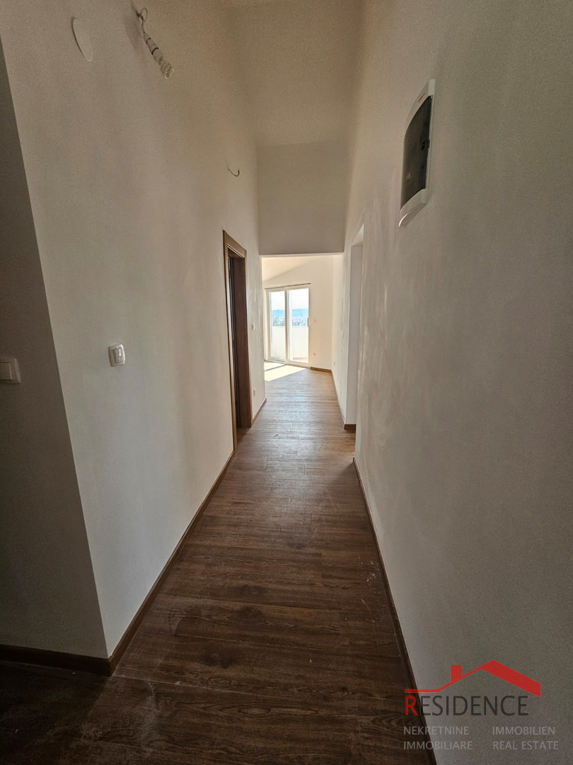 Banjole, una casa con tre appartamenti e vista mare