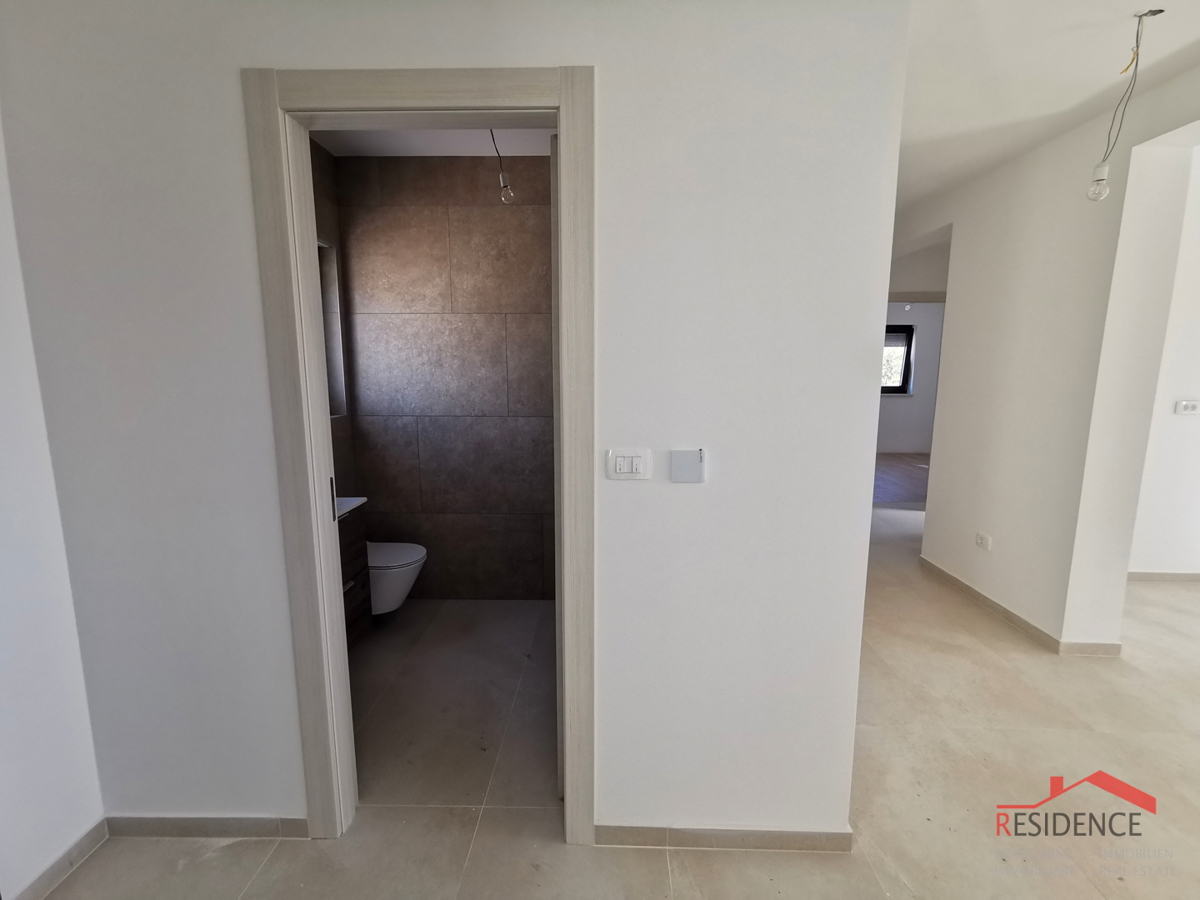 Medolino, nuovo edificio, appartamento, 2° piano, 3 camere da letto