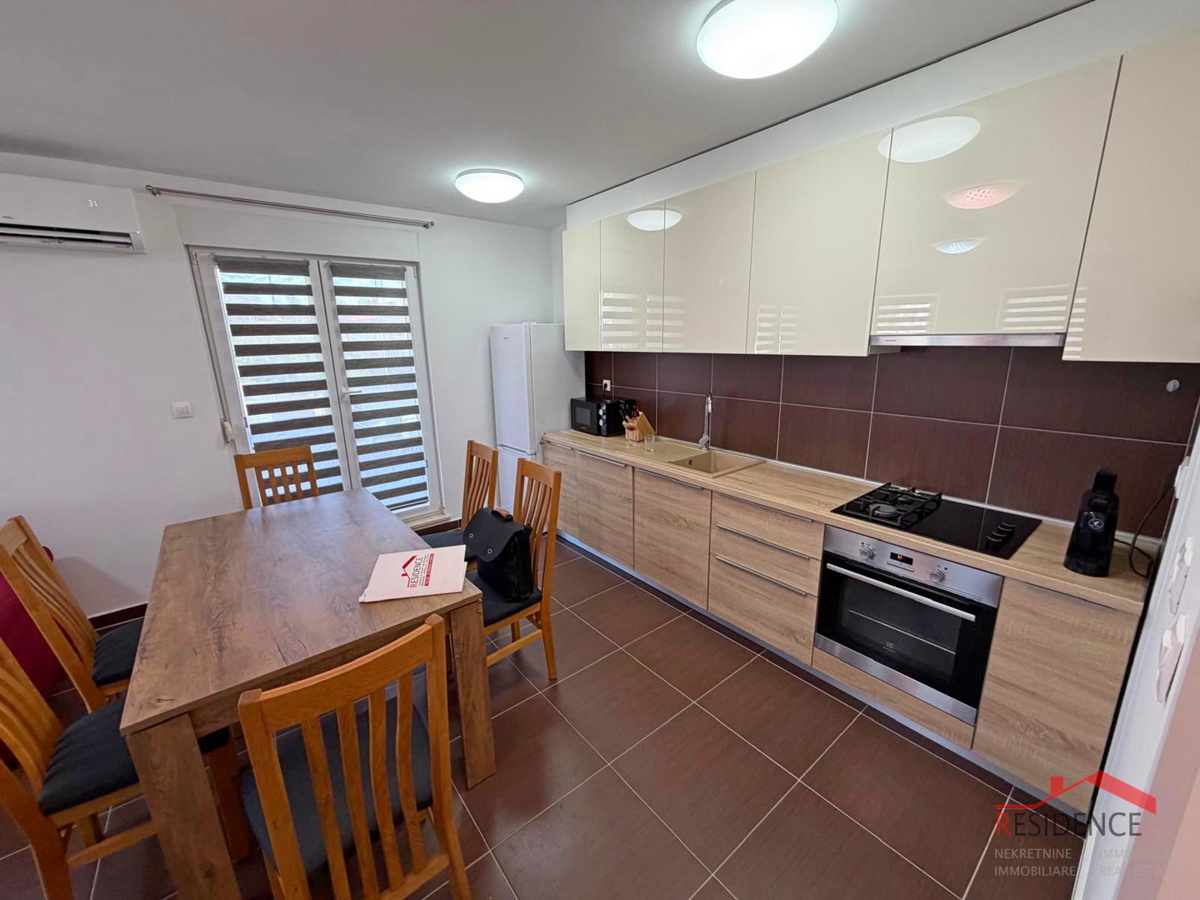 Pola, Nova Veruda, appartamento con 2 camere da letto, parcheggio