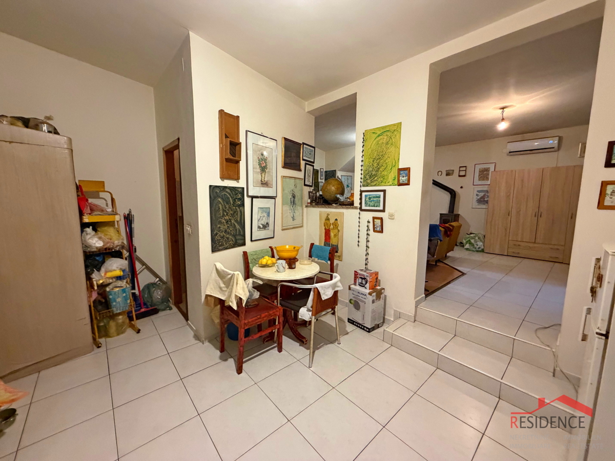 Pola, Veli Vrh, casa