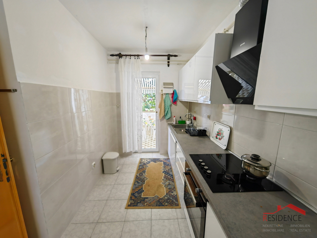 VENDITA ESCLUSIVA DI UNA CASA A BANJOLE, VISTA MARE