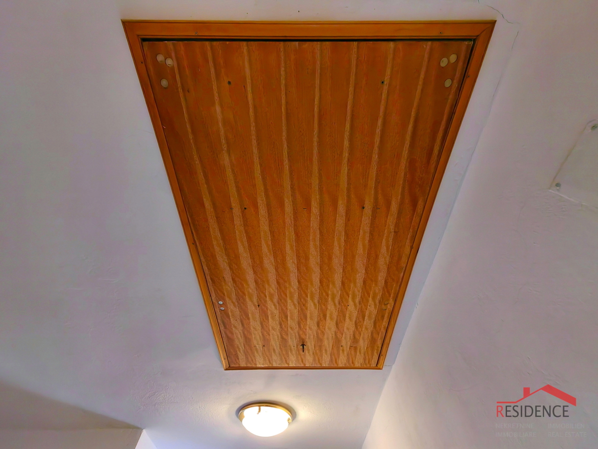 VENDITA ESCLUSIVA DI UNA CASA A BANJOLE, VISTA MARE