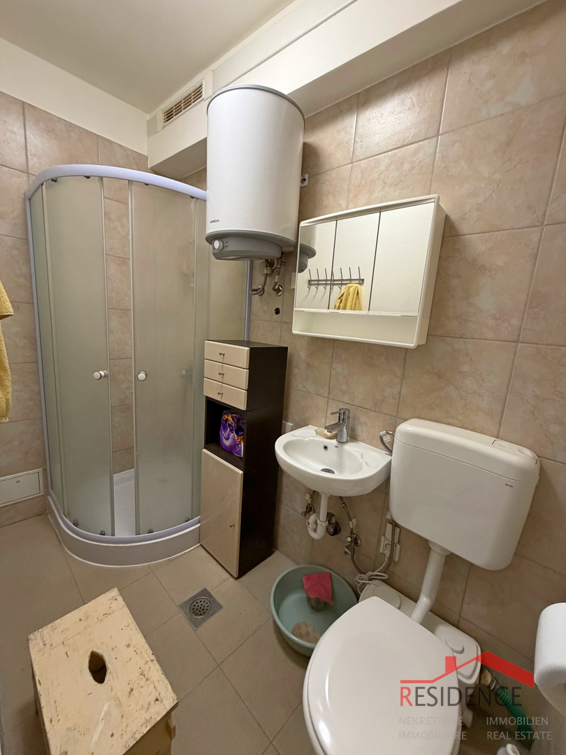 Pola, Stoja, 1° piano