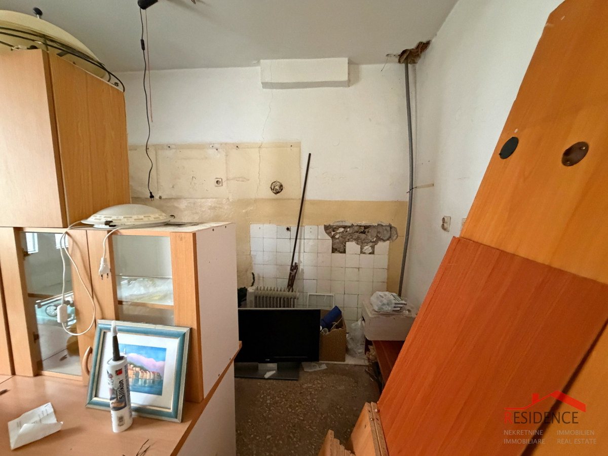 Pola, Stoja, 1° piano