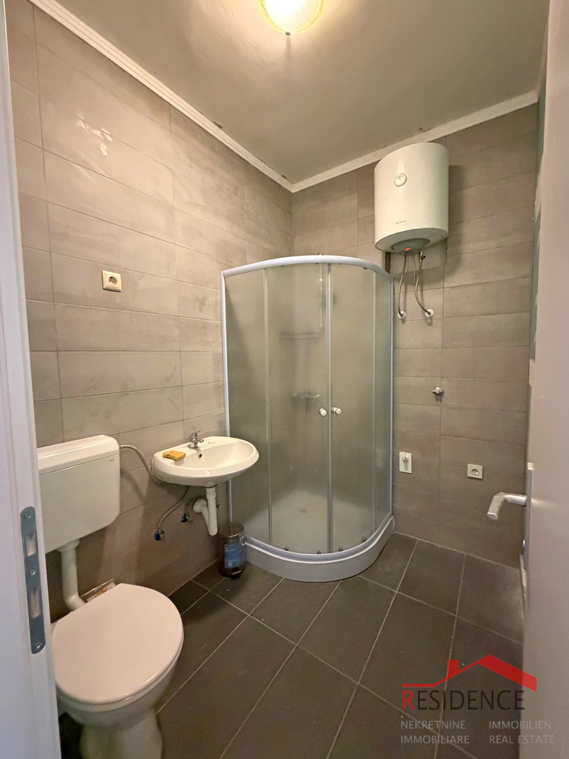 Pola, Stoja, 1° piano