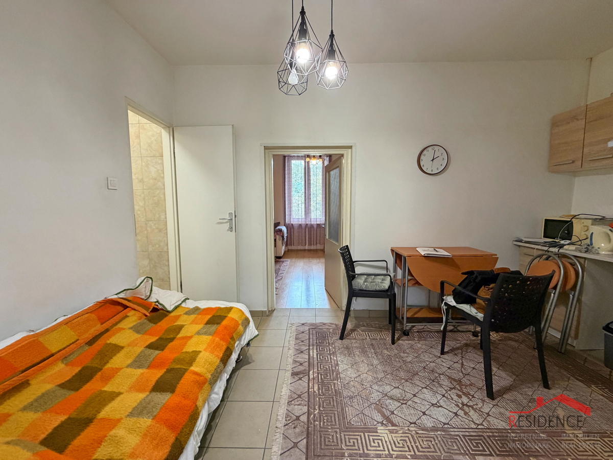 Pola, Stoja, 1° piano