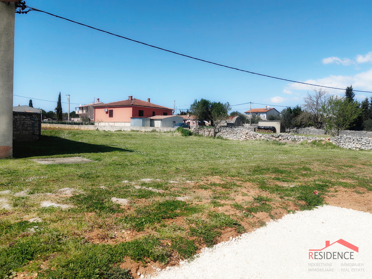 Dinjan-dintorni, bel terreno edificabile