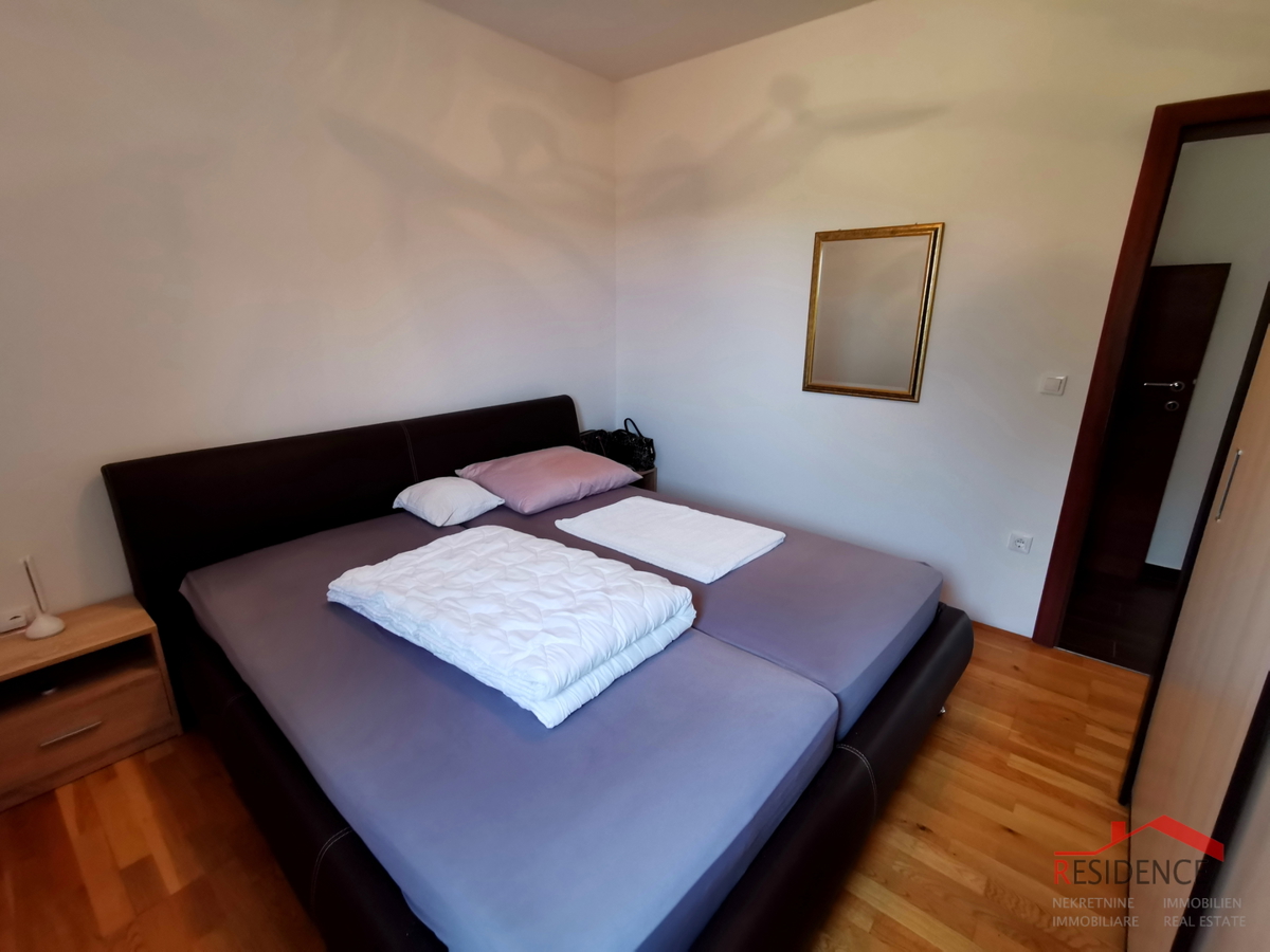 Galižana, casa a due piani, garage