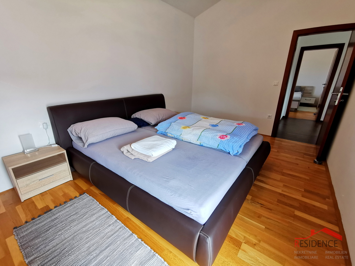 Galižana, casa a due piani, garage