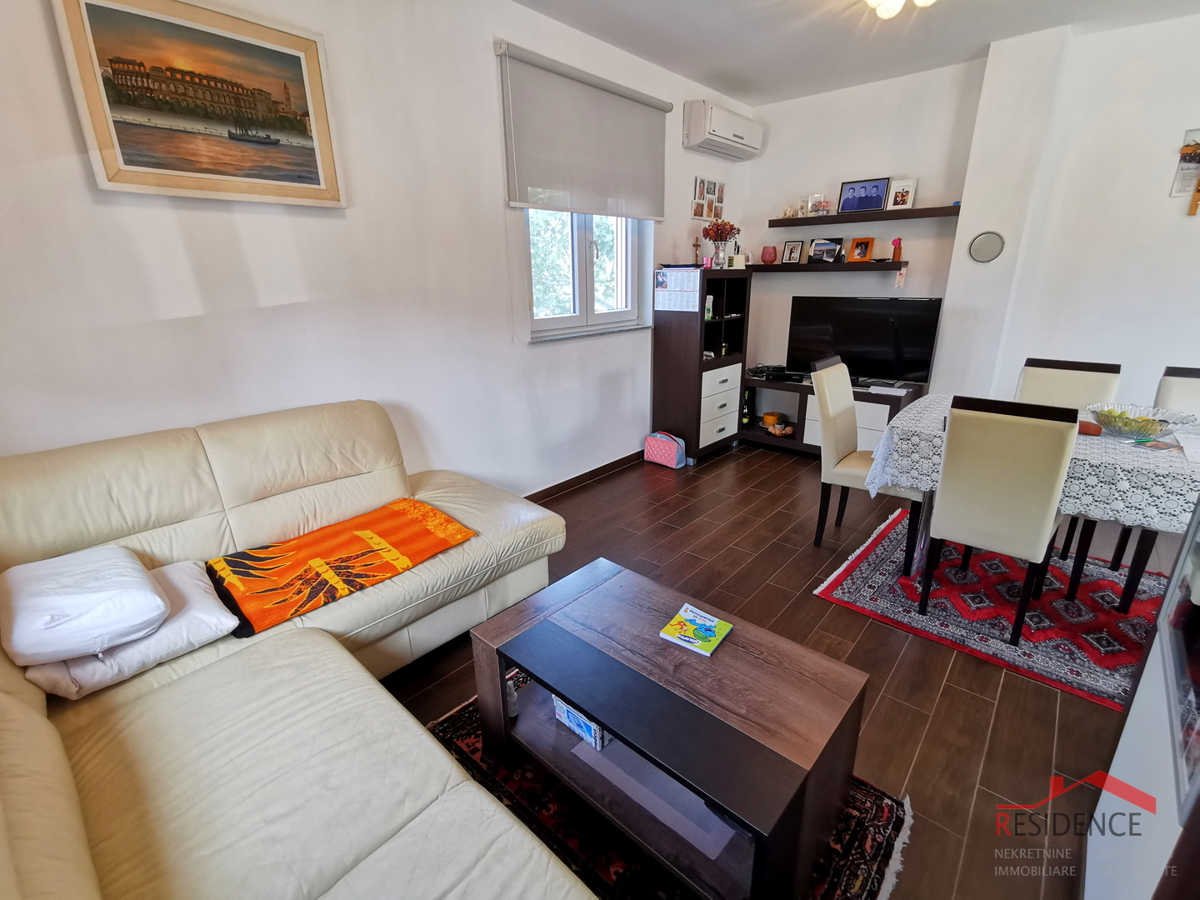 Galižana, casa a due piani, garage