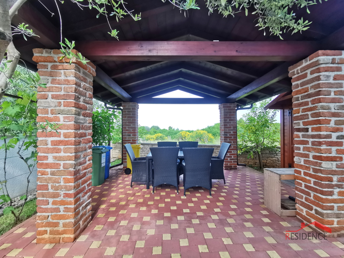 Galižana, casa a due piani, garage