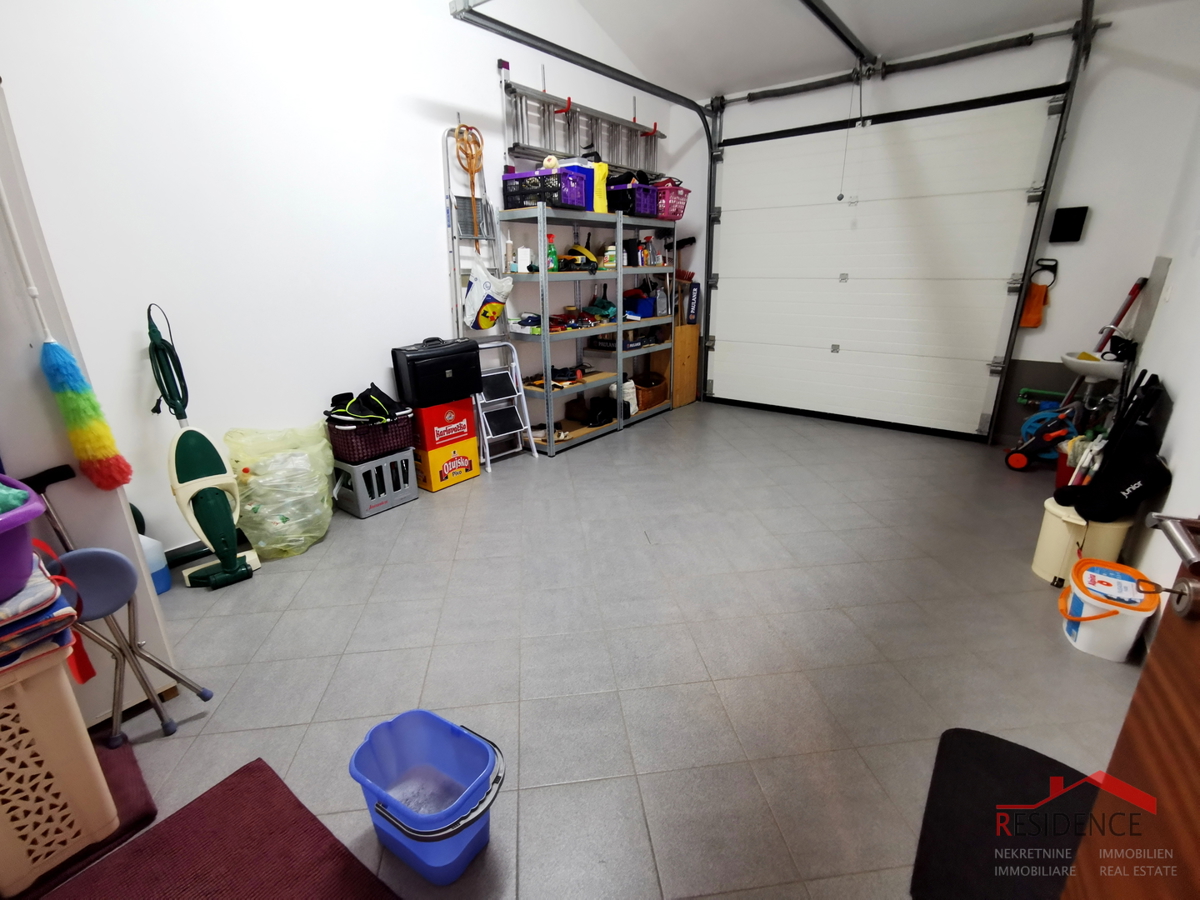 Galižana, casa a due piani, garage