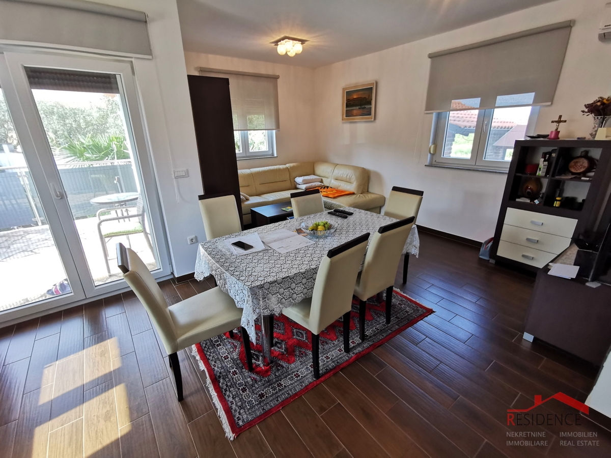 Galižana, casa a due piani, garage