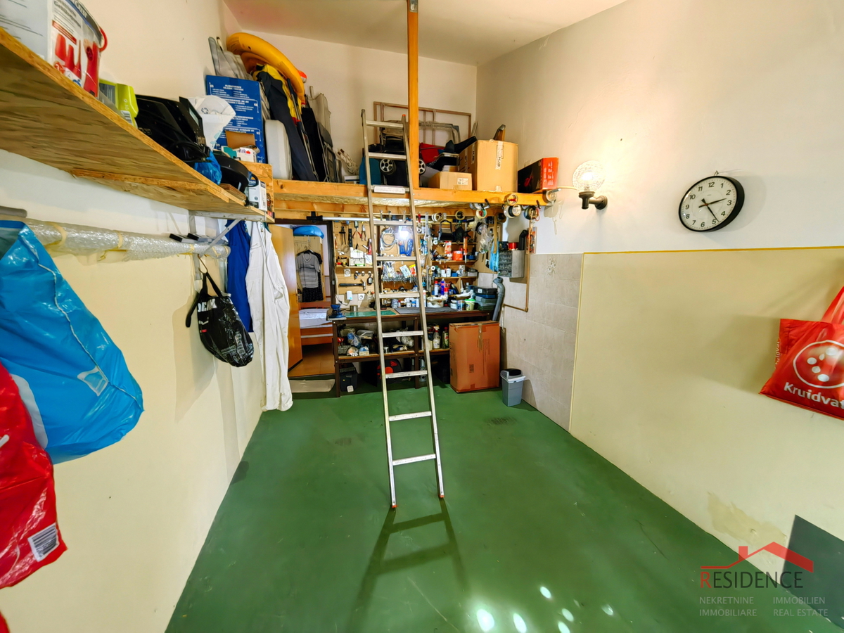 VENDITA ESCLUSIVA DI UNA CASA A BANJOLE, VISTA MARE