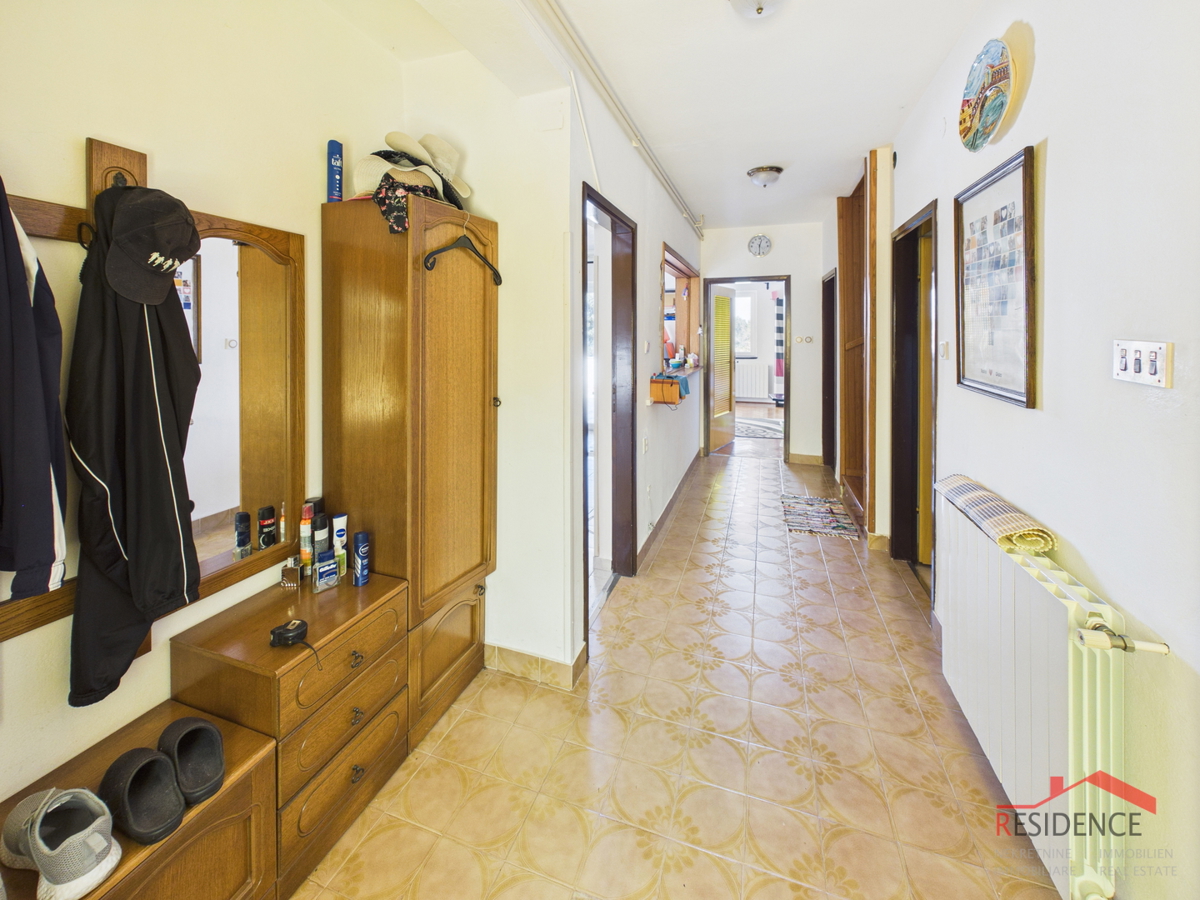 VENDITA ESCLUSIVA DI UNA CASA A BANJOLE, VISTA MARE