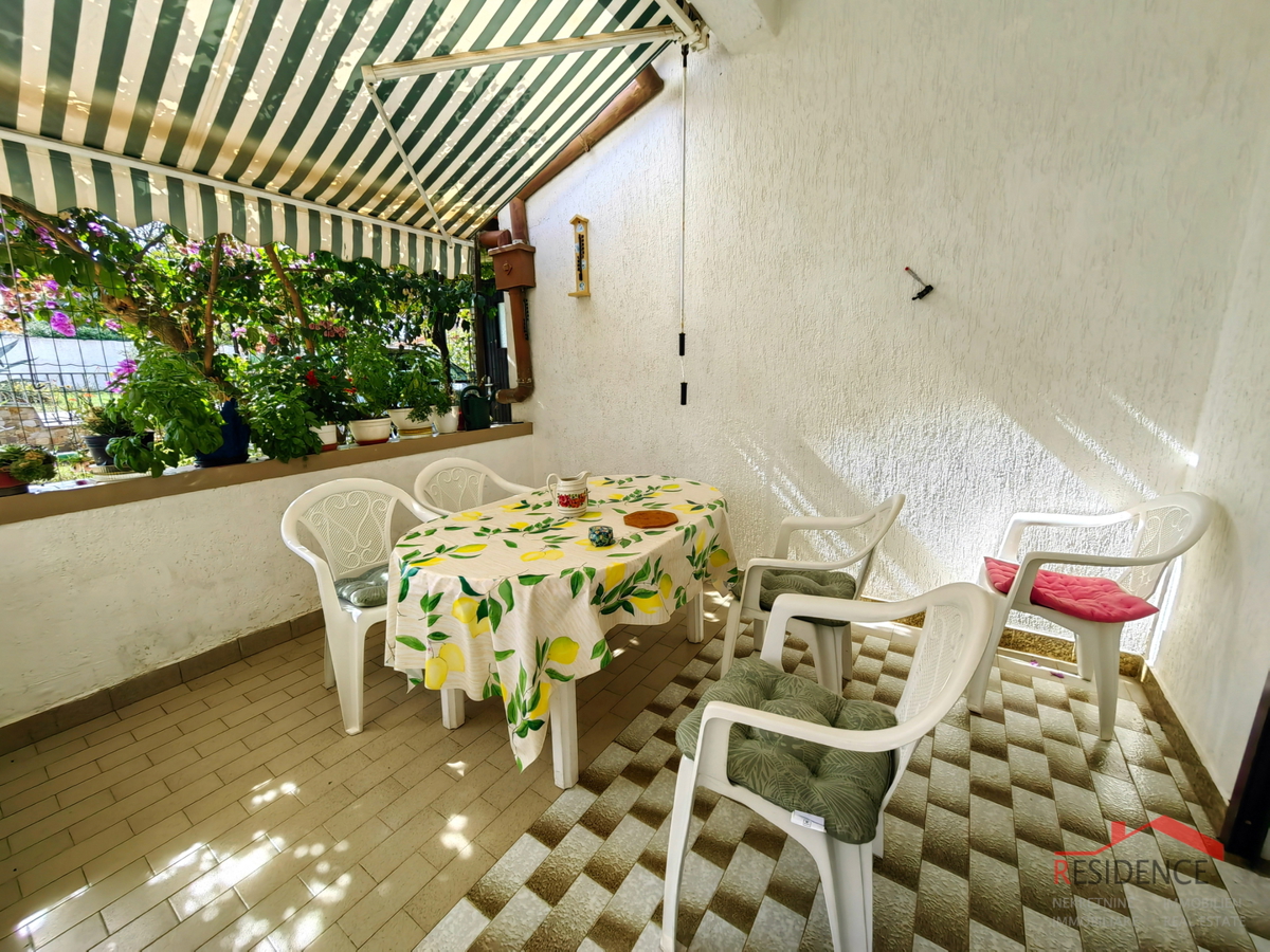 VENDITA ESCLUSIVA DI UNA CASA A BANJOLE, VISTA MARE