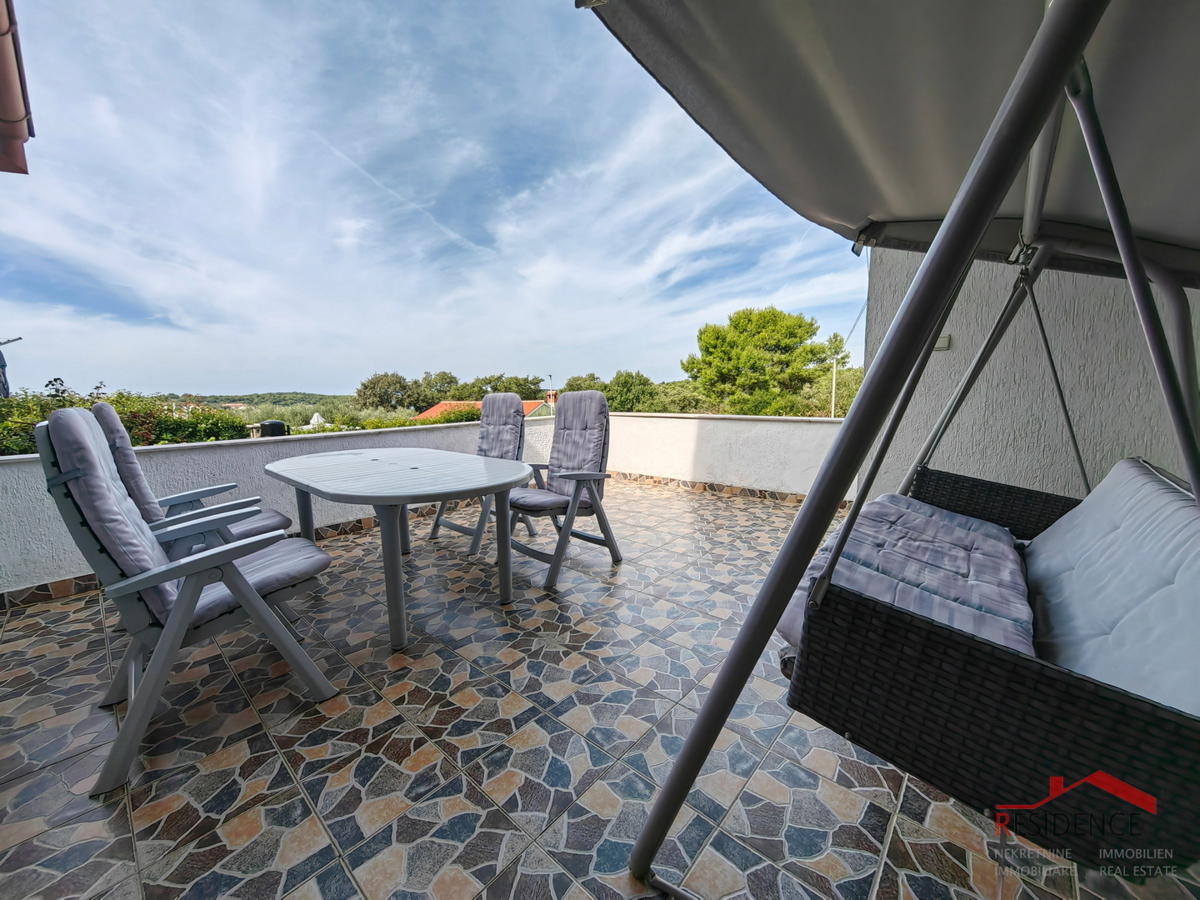 VENDITA ESCLUSIVA DI UNA CASA A BANJOLE, VISTA MARE