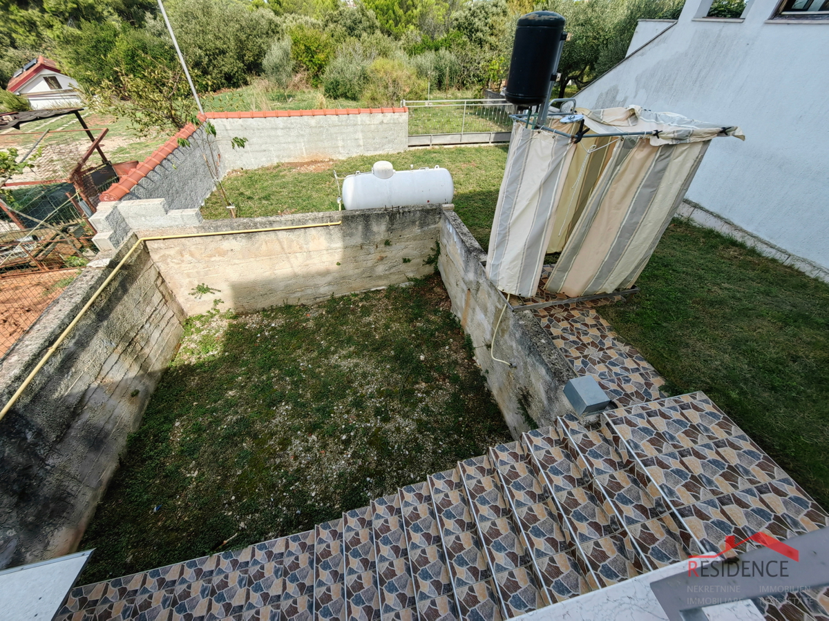 VENDITA ESCLUSIVA DI UNA CASA A BANJOLE, VISTA MARE