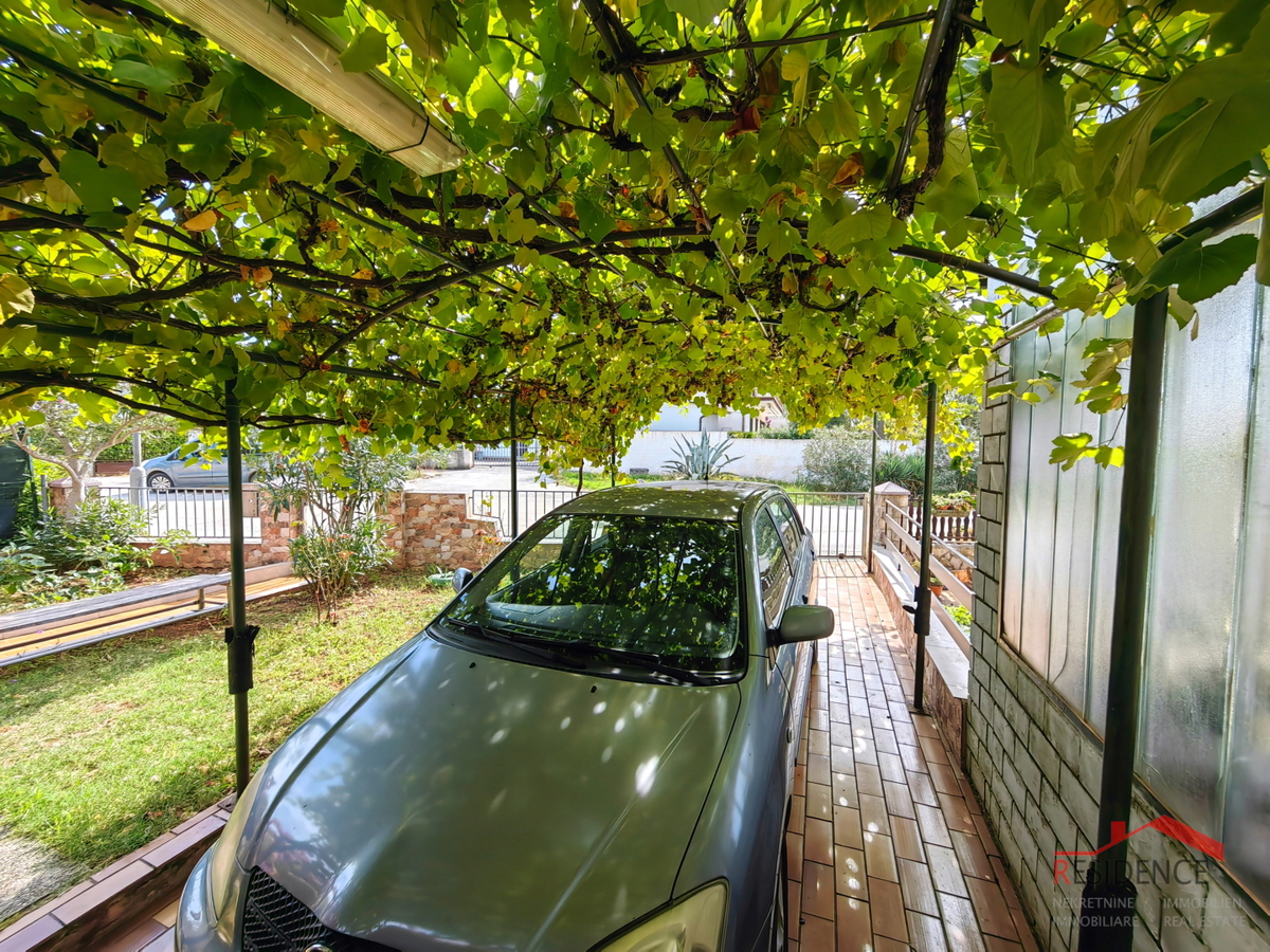 VENDITA ESCLUSIVA DI UNA CASA A BANJOLE, VISTA MARE
