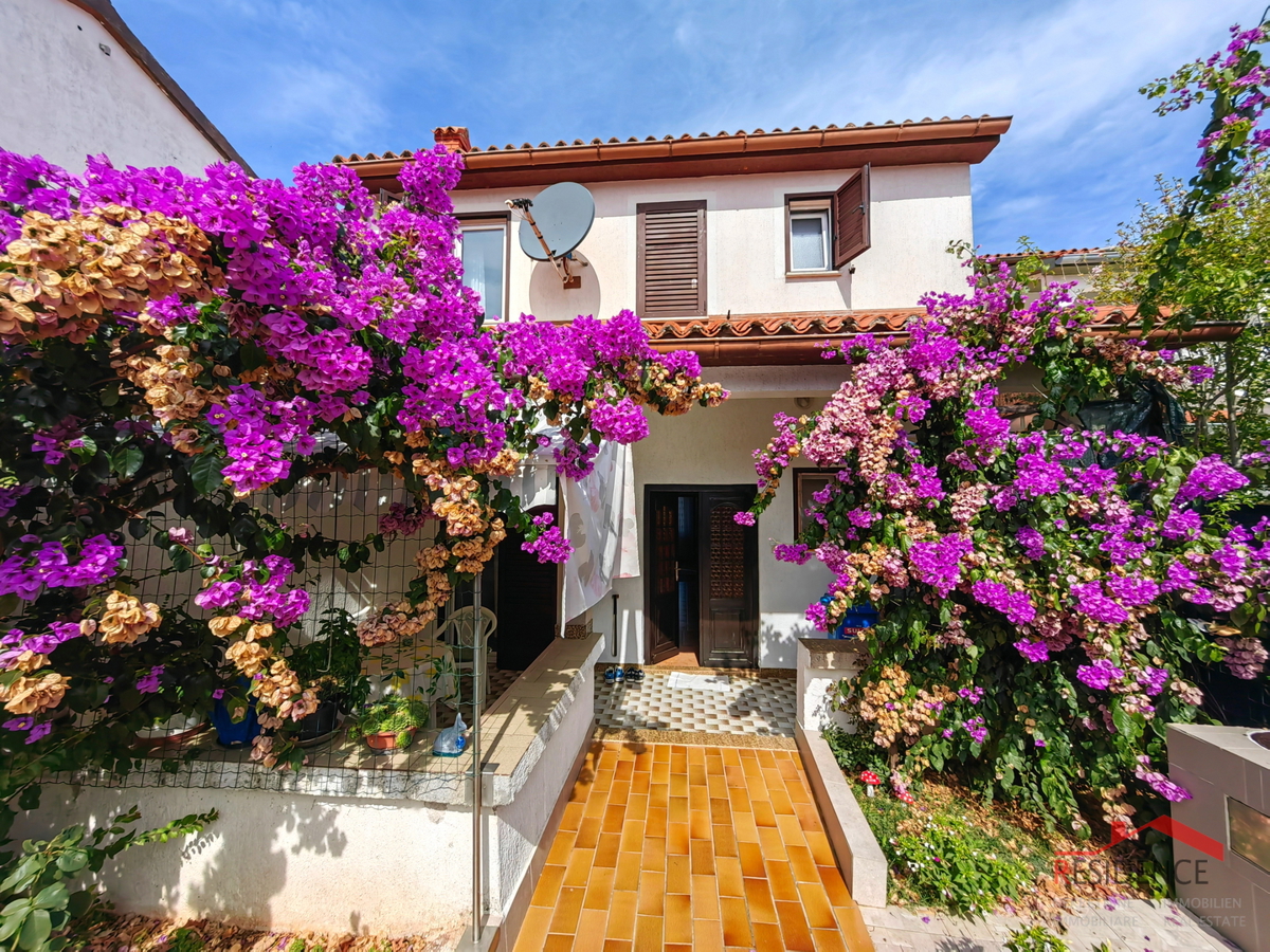 VENDITA ESCLUSIVA DI UNA CASA A BANJOLE, VISTA MARE