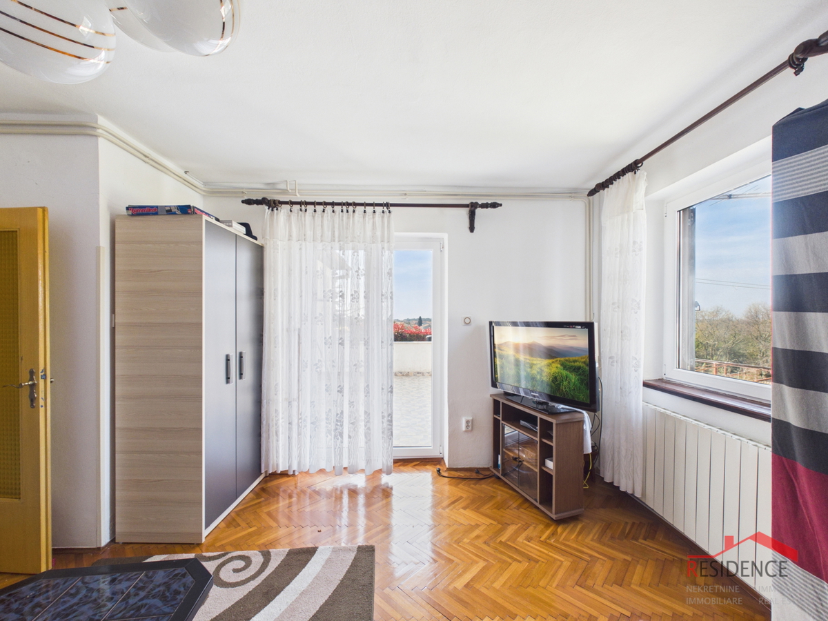 VENDITA ESCLUSIVA DI UNA CASA A BANJOLE, VISTA MARE