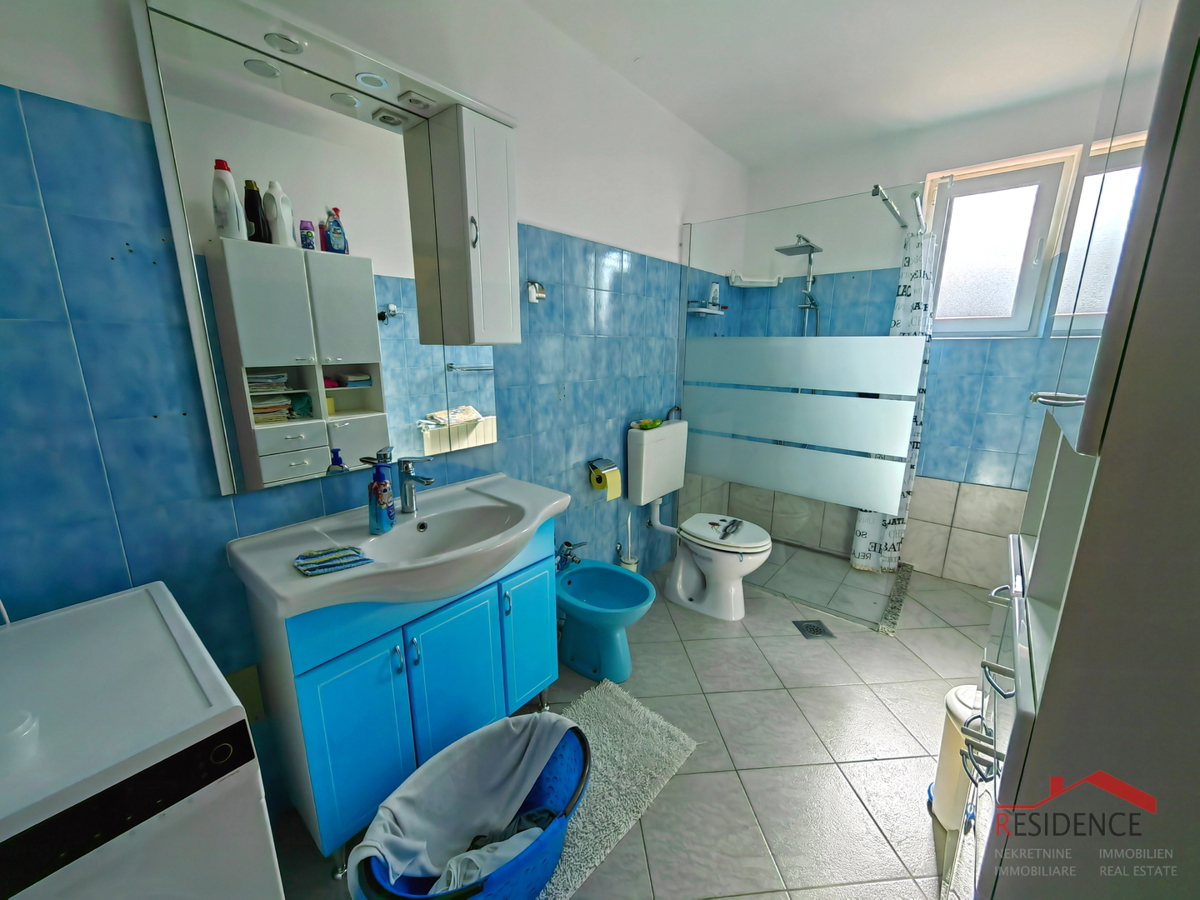 VENDITA ESCLUSIVA DI UNA CASA A BANJOLE, VISTA MARE