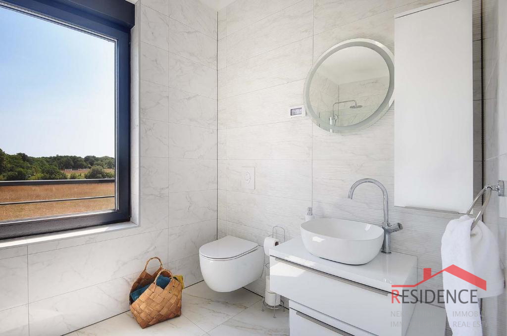 Jadreški, bellissima villa nuova con piscina